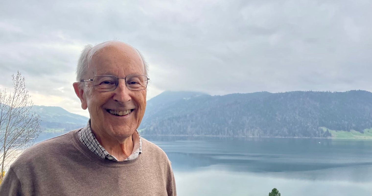 Zuger Arzt ist über 80 Jahre alt – und macht weiter
