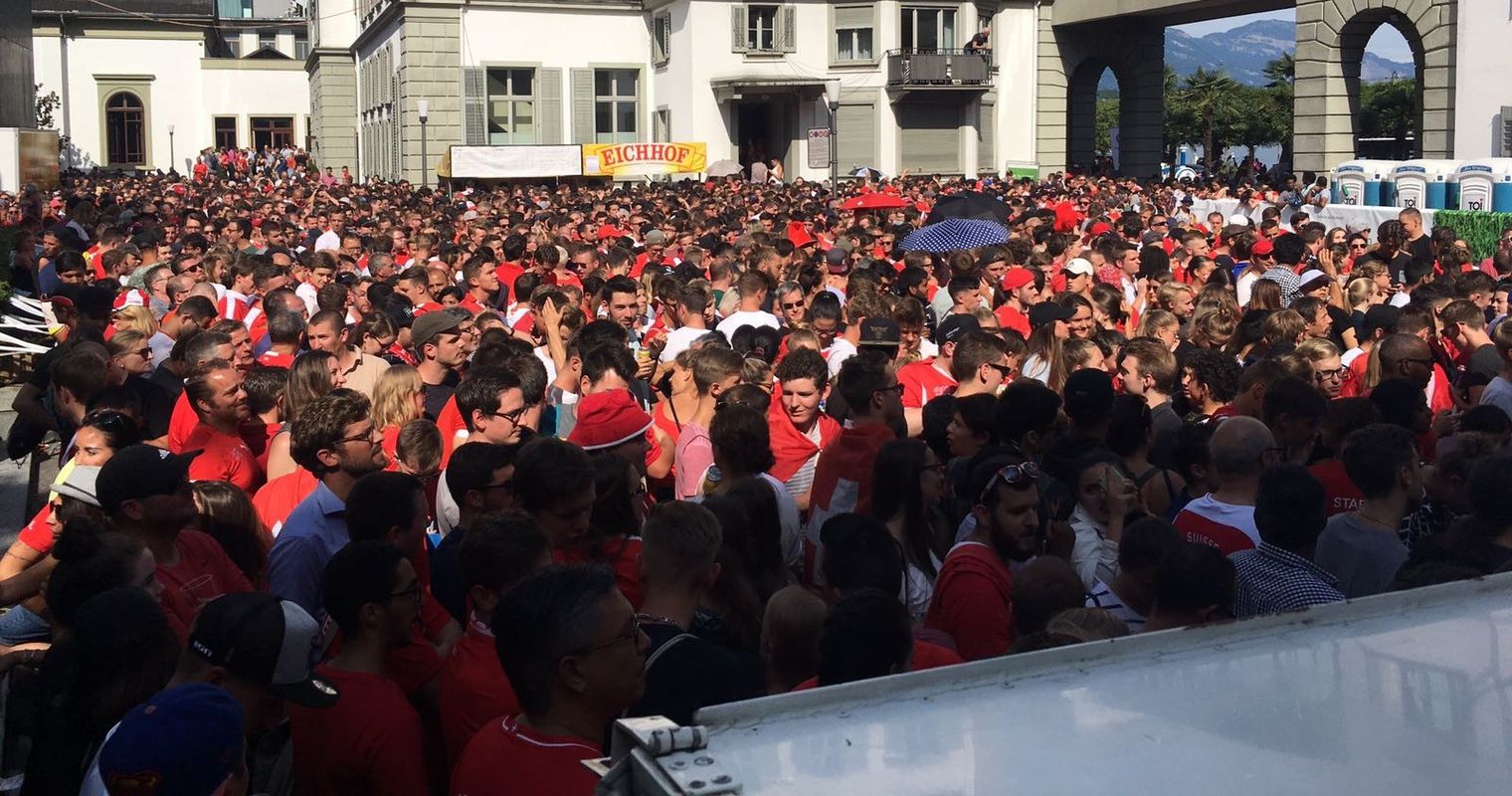 Ganz Luzern war bereit für das grosse Fussballfest – nur die Nati nicht