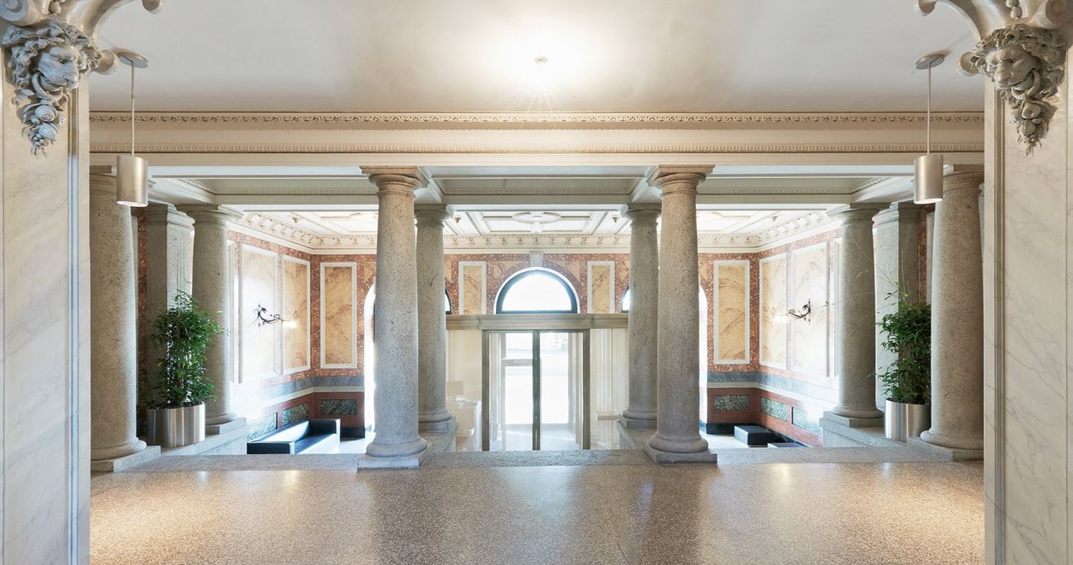Weisst du, was in diesem Palast mitten in Luzern geschieht?
