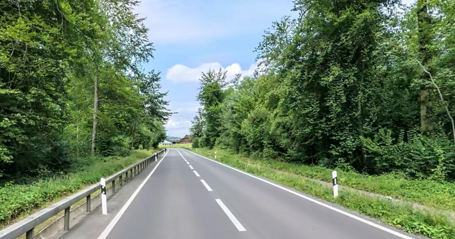 WWZ reisst Drälikerstrasse in Hünenberg auf