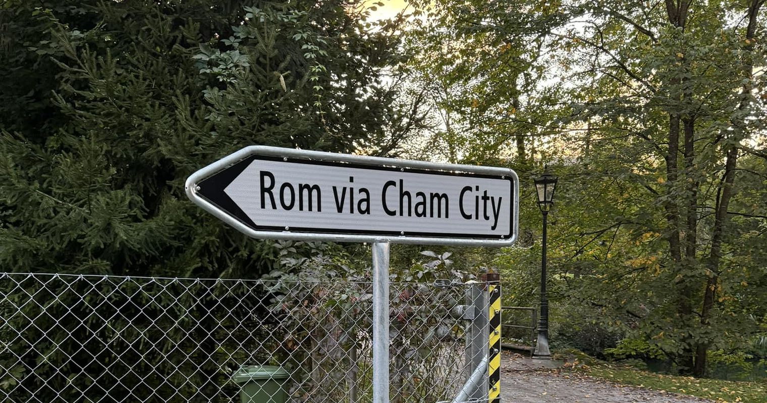 Rätsel in Cham: Was soll dieser Wegweiser?