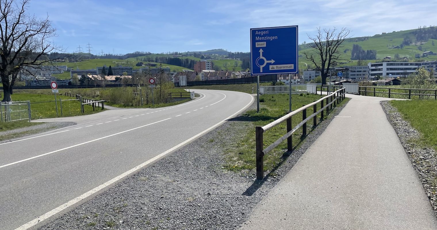 Dieser Spazierweg zwischen Baar und Zug endet abrupt