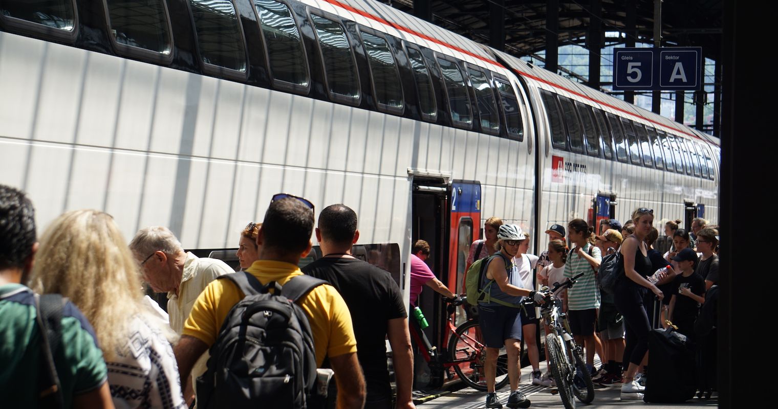 SBB-Kontrolleur findet ausgebüxten Teenager im Zürich-Zug