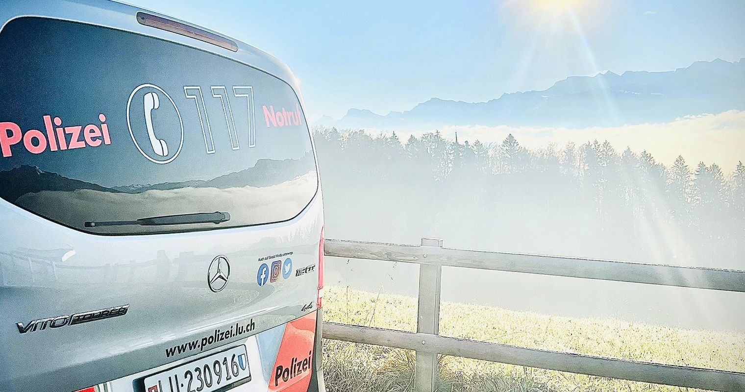 Luzerner Polizei verschickt sonnige Grüsse in den Nebel