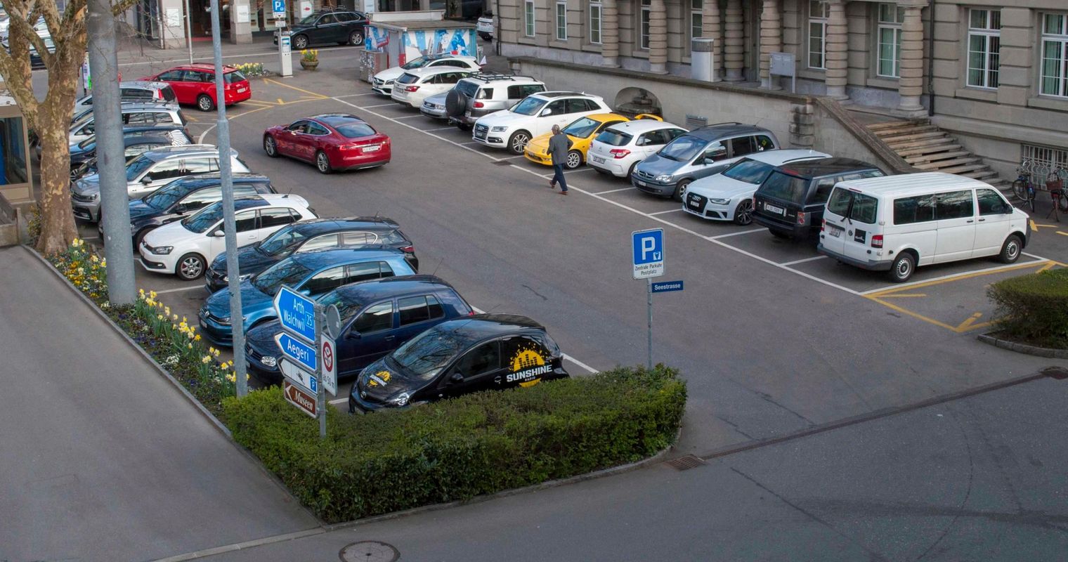 Dieser Parkplatz in Zug ist bis im Frühling gesperrt