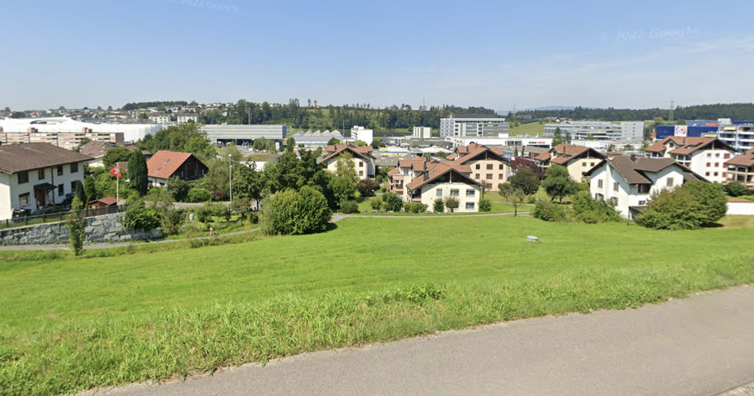 Gibts bald neue Wohnhäuser neben der Mall of Switzerland?