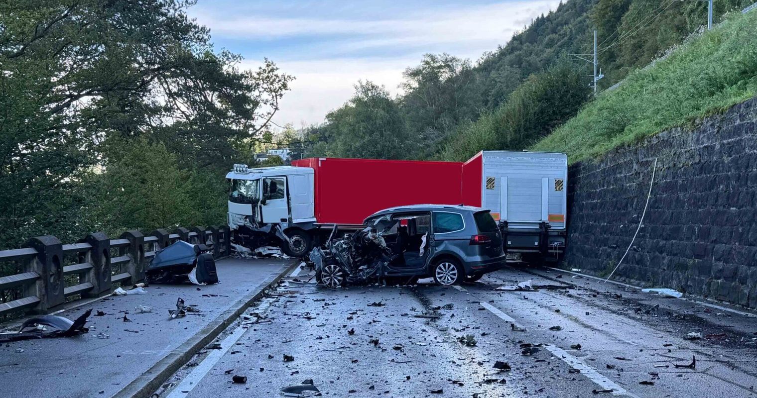 Walchwil: Person stirbt nach Unfall auf Artherstrasse