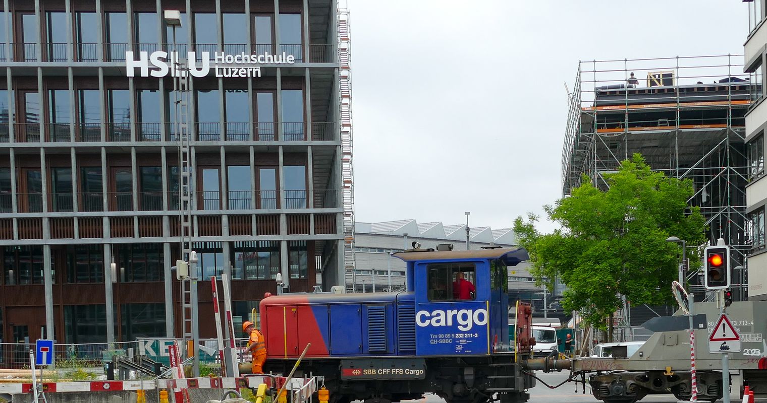 Luzerner Bahnhof: Neuer Frohburgsteg jetzt geöffnet