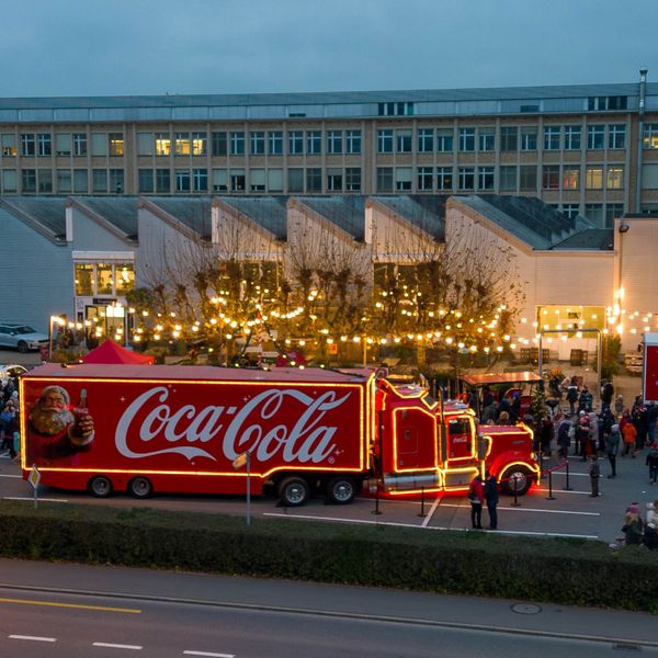 Cola-Weihnachtstruck legt Halt in Luzern ein