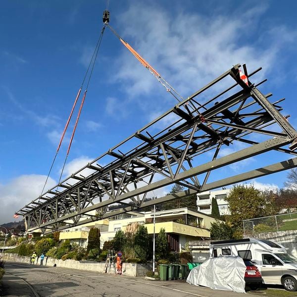 Brücke der Sonnenbergbahn in Kriens kehrt zurück
