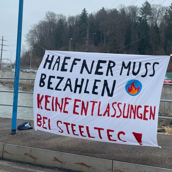 Klimastreik und Gewerkschaften demonstrieren in Emmenbrücke
