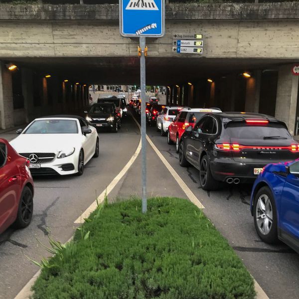 Wegen Stau stoppt Stadt Zug künftig Bauprojekte