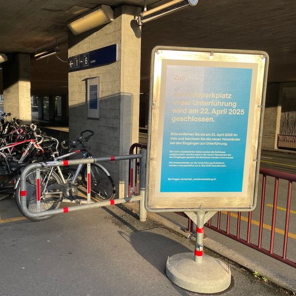 Obacht! Zuger Polizei knackt jetzt Velos auf