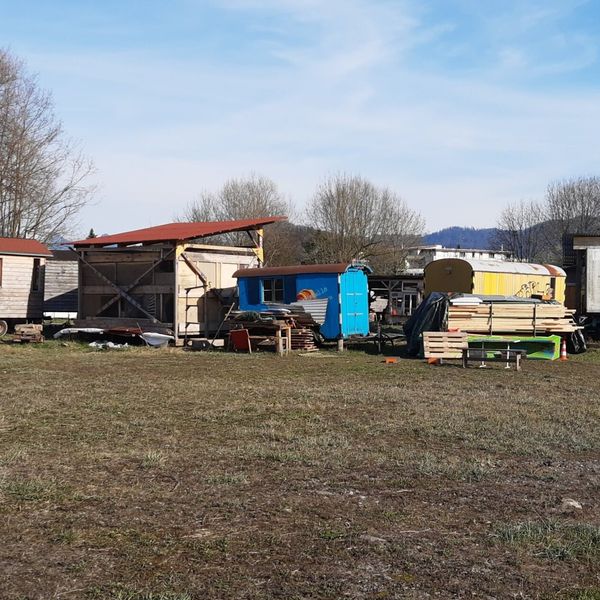 Stadt Kriens bewilligt Wagenburg Hinterschlund