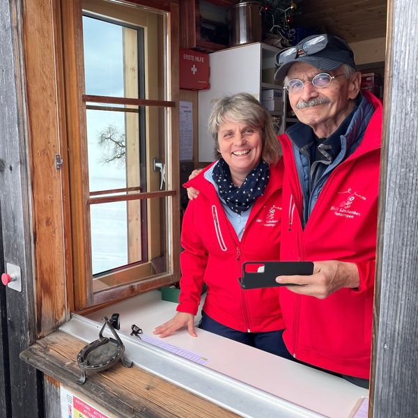 Sie halten den kleinsten Skilift Zugs am Leben