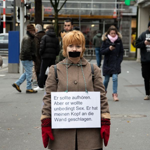 Erschütternd: Diese Frauen sprechen, ohne zu reden