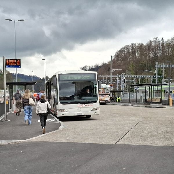 Neuer Bushof am Bahnhof Wolhusen eröffnet