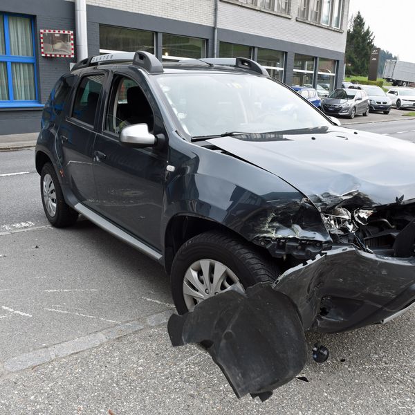 Escholzmatt: Im Feldmoos sind vier Autos ineinander geknallt