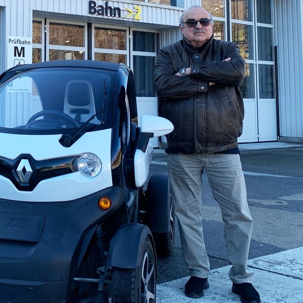 Steuerwahnsinn? Sein Mini-E-Auto ist teurer als ein Sportwagen