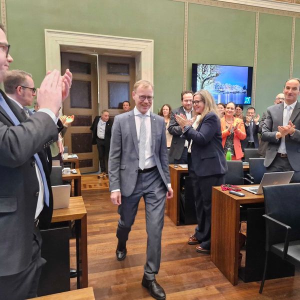 Stiller Protest zur Wahl des neuen Zuger Landammanns