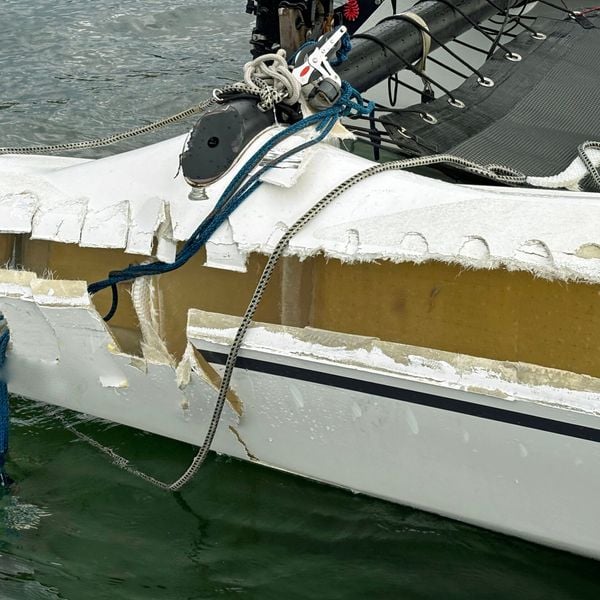 Zwei Boote knallen auf dem Vierwaldstättersee ineinander