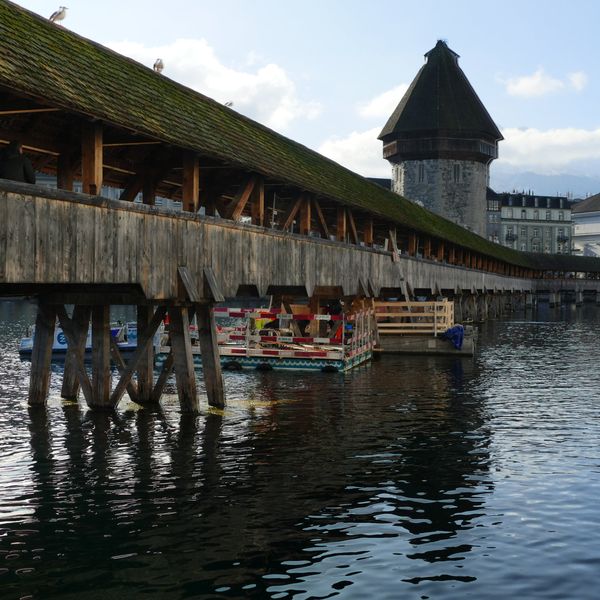 Kapellbrücke: Taucher sägen an Luzerner Wahrzeichen