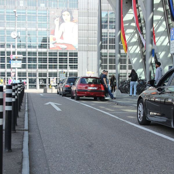 Neue Car-Haltekante vor Luzerner Bahnhof ist gestorben