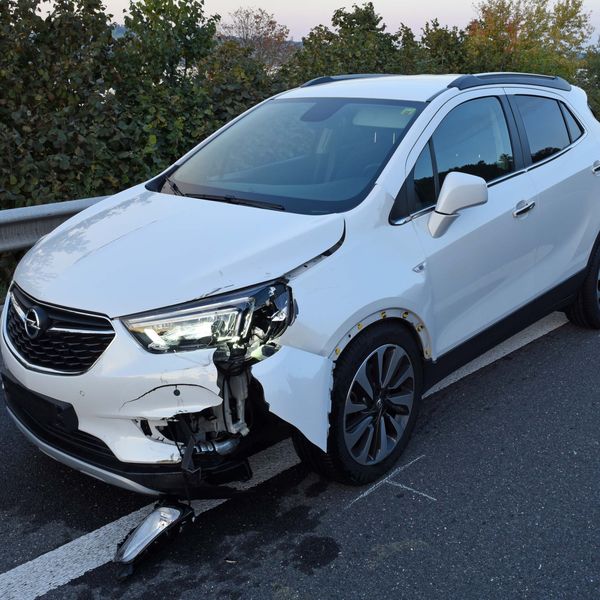 Motorradfahrer verletzt sich erheblich bei Unfall auf der A2