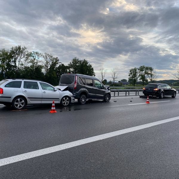 Unfall auf der A14 – eine Verletzte und langer Stau