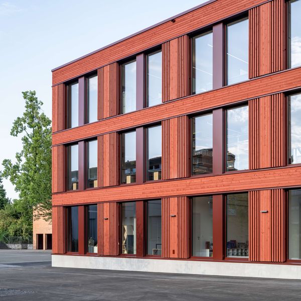 Gemeinde Cham eröffnet neues Schulhaus