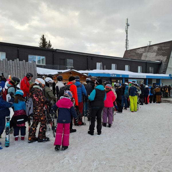 Skifahrer ziehts am Wochenende in Scharen in die Berge