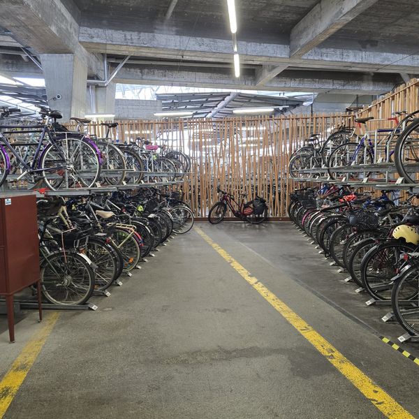 Luzern soll für attraktivere Velostation in Pedale treten