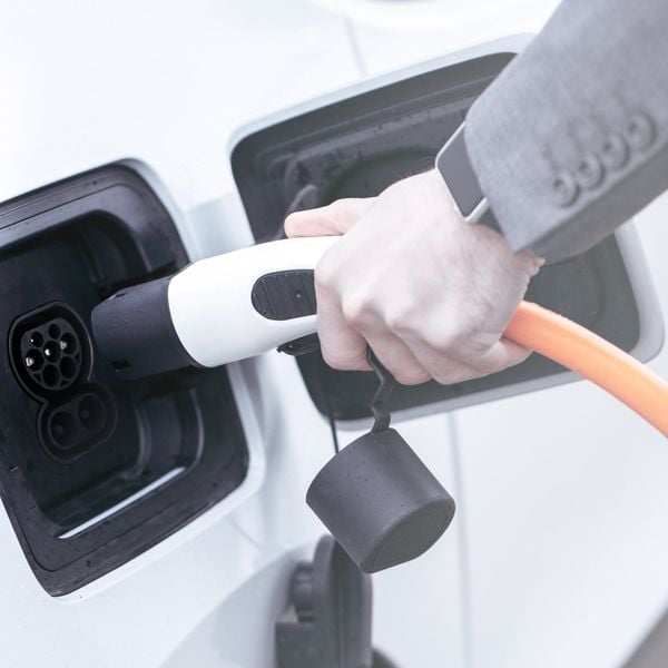 Hünenberg: Drei neue Ladestationen für Elektroautos