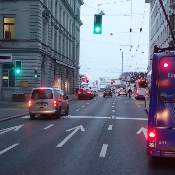 Unfall in Luzern: Fussgänger prallt gegen VBL-Bus