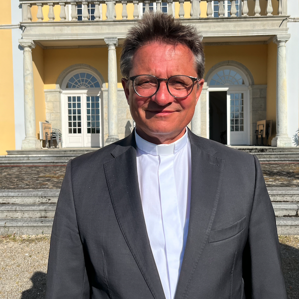 Bischof Gmür fragt KI: «Was ist der Sinn meines Lebens?»