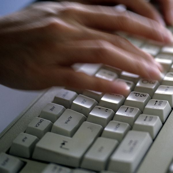 Uni Luzern: Empörung über Ghostwriter