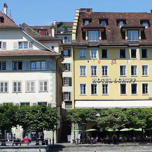 «Schiff» Luzern: Wo die Bratwurst nicht Wurst ist