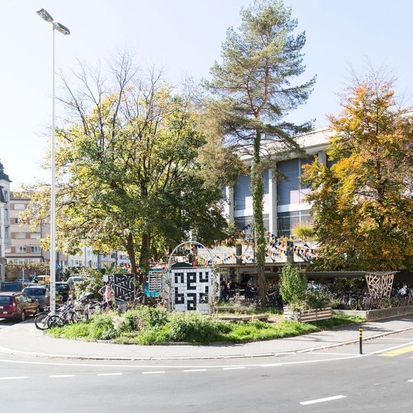 Bar statt Veloplätze – dieser Vorplatz wird umgekrempelt