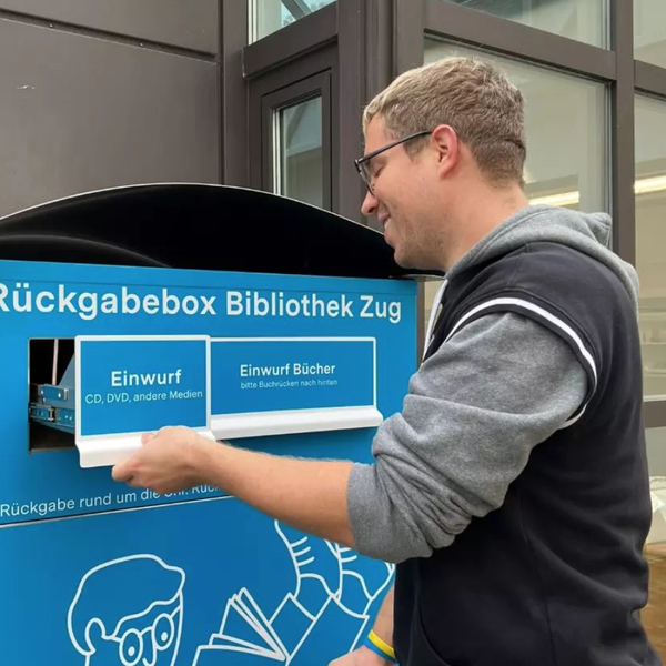 Ab in die Box: Bibliothek Zug hat neue Rückgabestelle