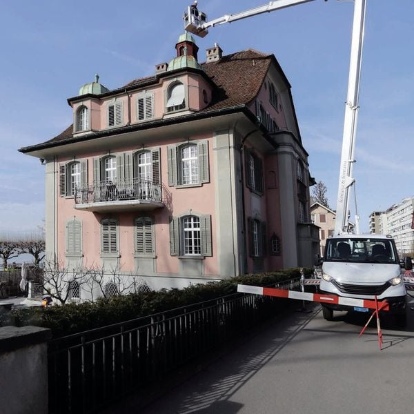 Denkmalgeschützte Zuger Villa erhält neue Hülle