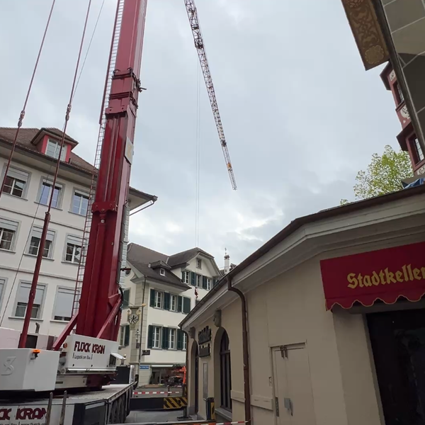 Darum steht ein riesiger Kran  mitten in Luzern