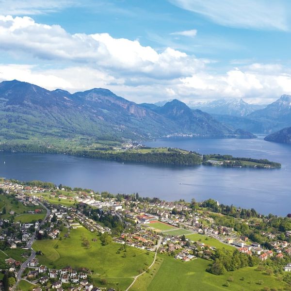 Polnischer Milliardär kauft Villa an bester Lage in Meggen