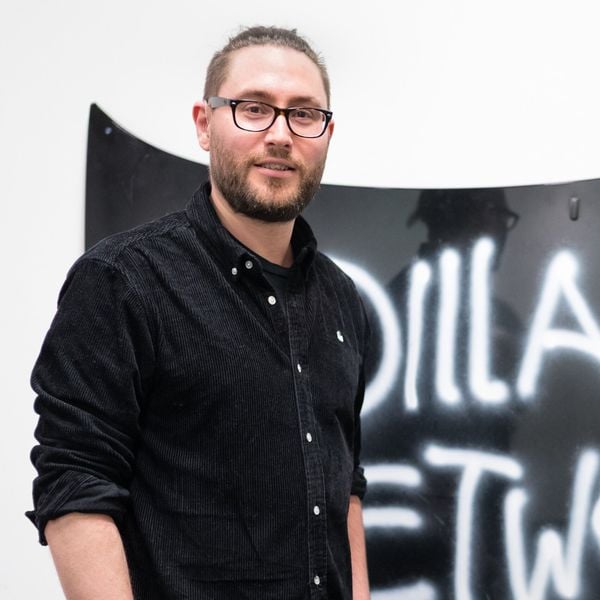 «Adliger» Künstler besprayt Schrott und erhält Kunstpreis