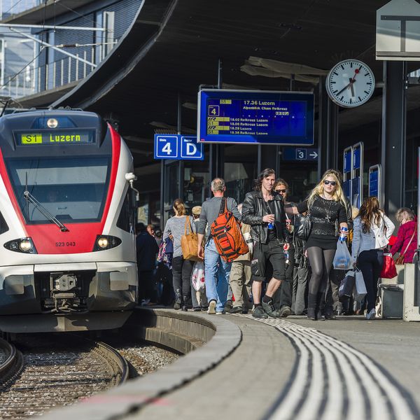 «Licht und Schatten»: SBB-Pläne stossen in Zug auf Kritik