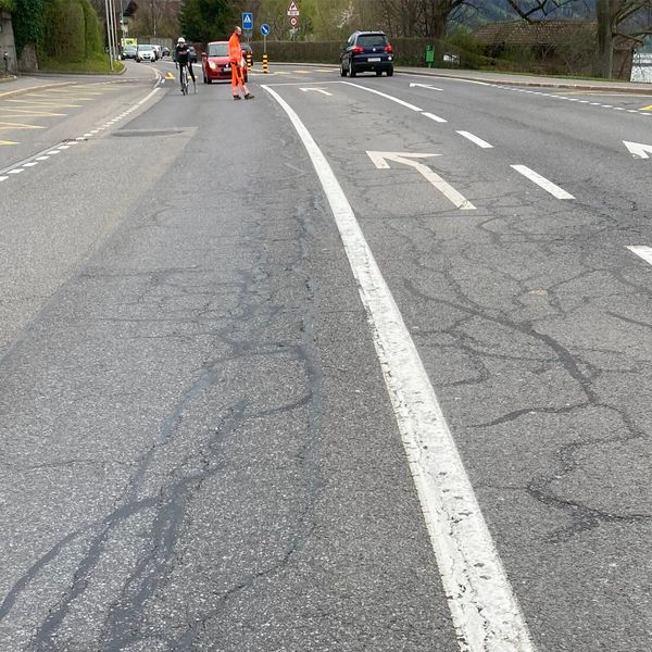 Diese Strasse in Unterägeri wird geflickt