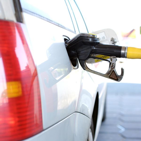 Auto geht Benzin aus: Stau bei Knutwil