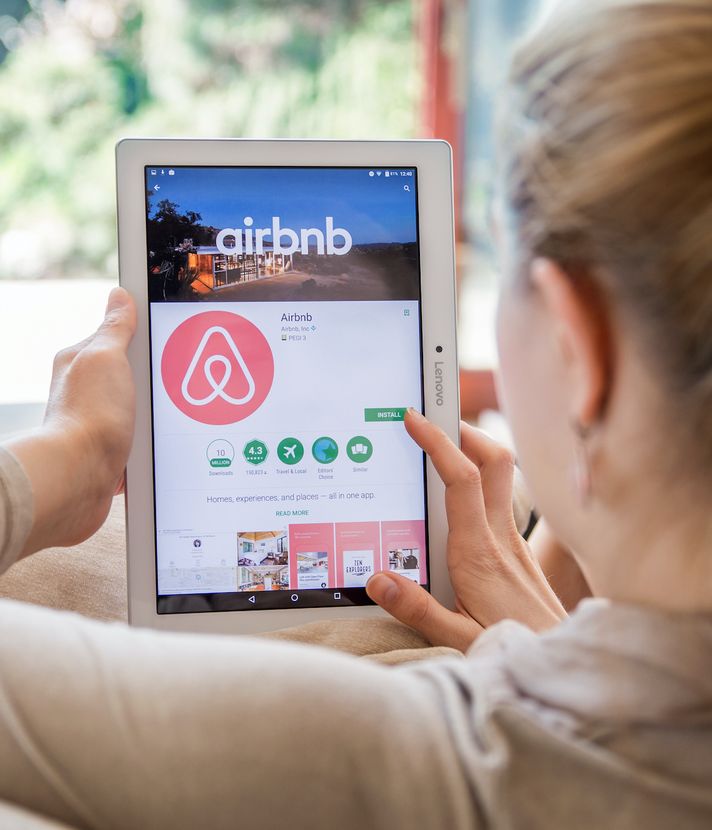 So viel Gewinn macht Airbnb in der Schweiz