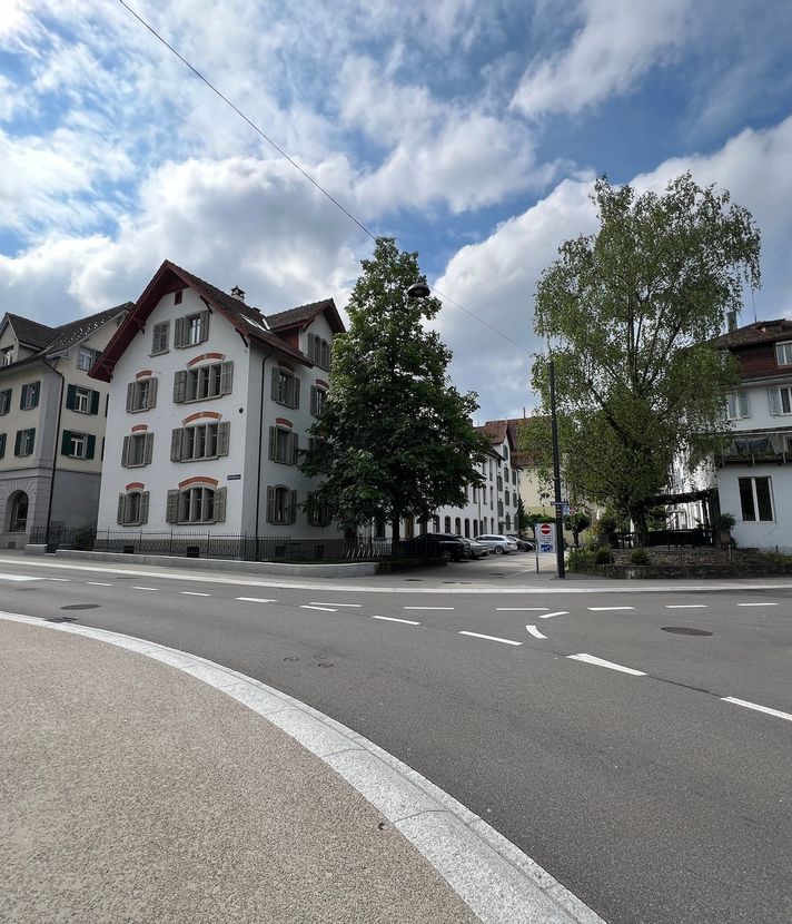Zug entfernte diese Fussgängerstreifen – und rudert zurück