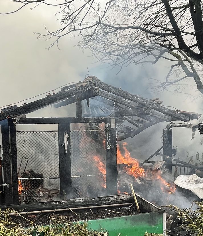 In Altishofen brennt die Hütte – und fast auch das Haus