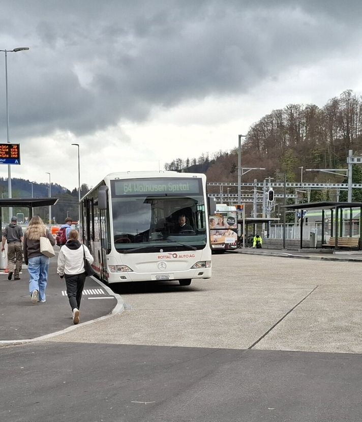 Neuer Bushof am Bahnhof Wolhusen eröffnet
